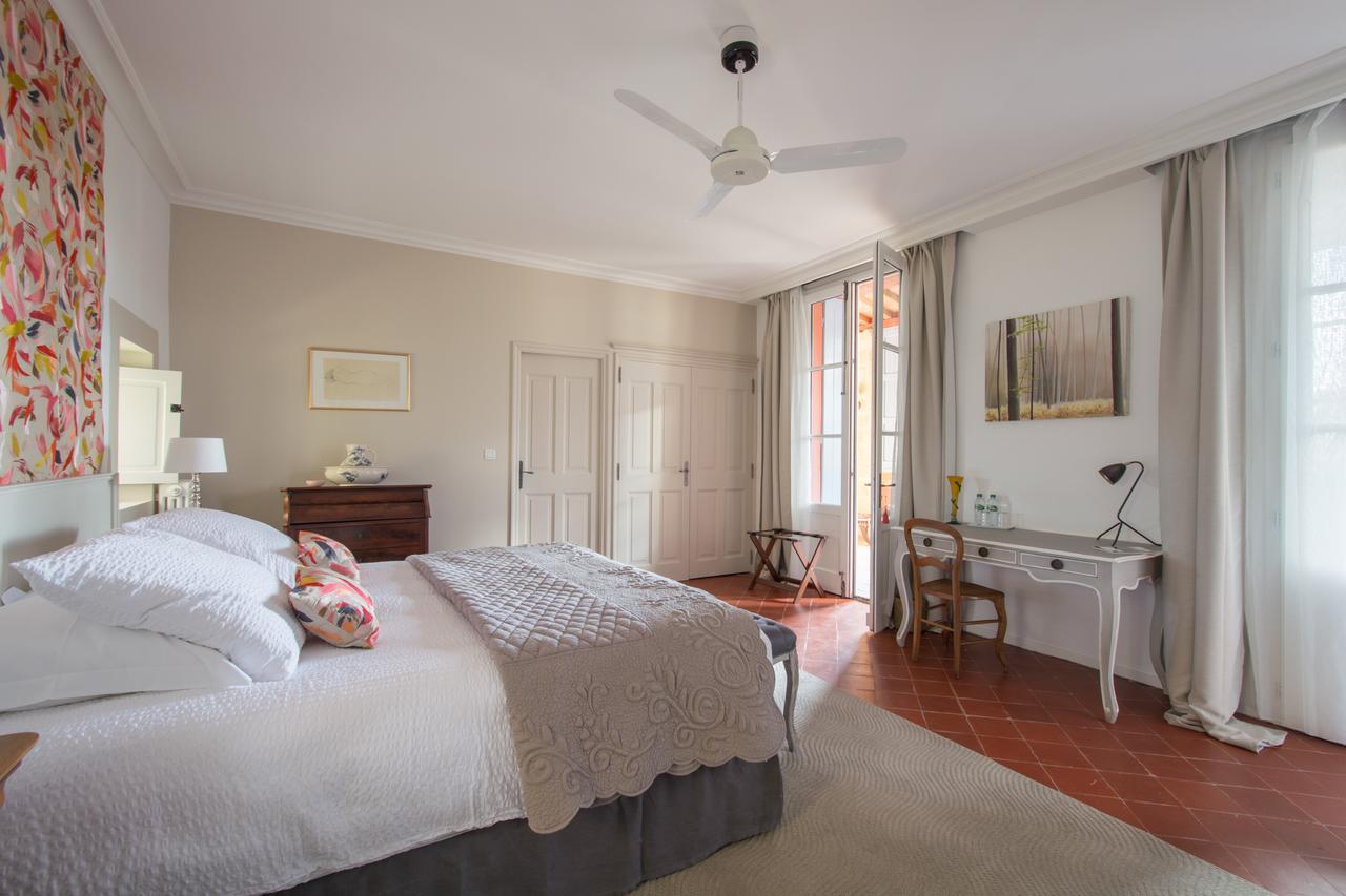 Bed and Breakfast Domaine De Fos Montaren-et-Saint-Mediers Экстерьер фото